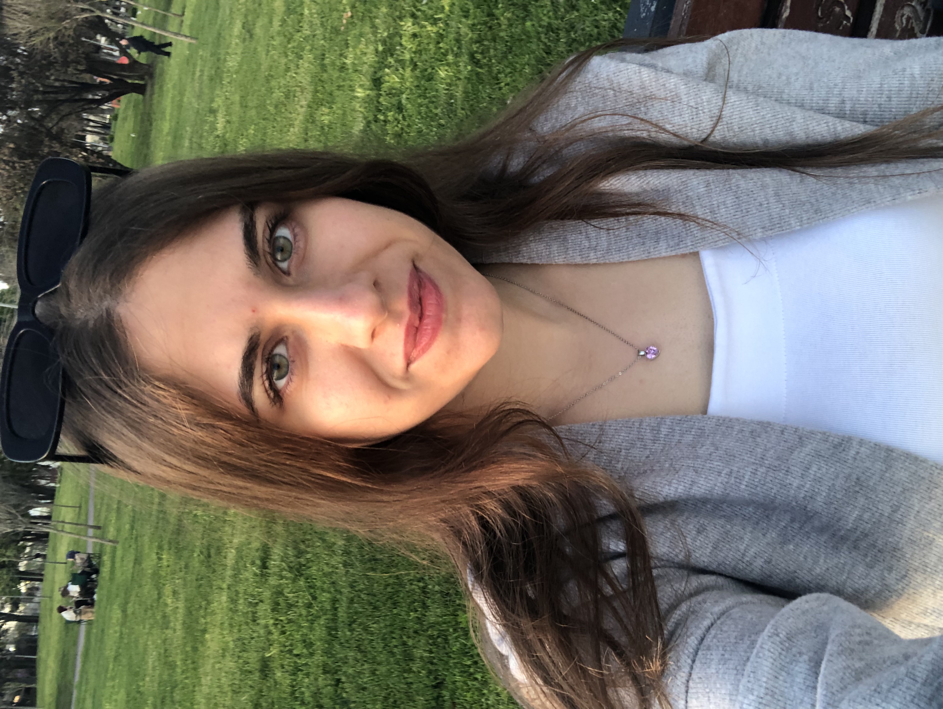 DEFNE ZELİHA SAĞIR