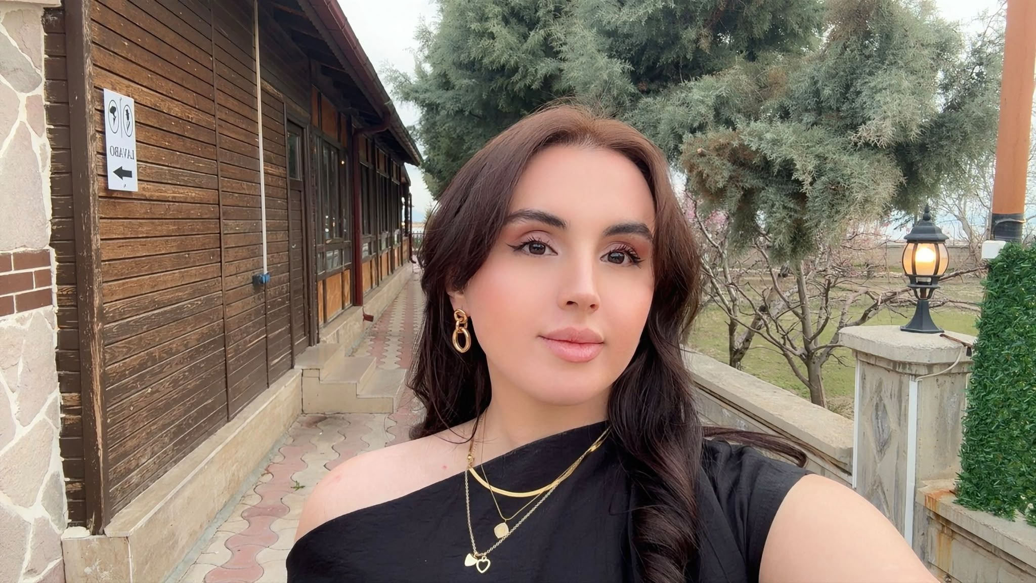 Özden Döş