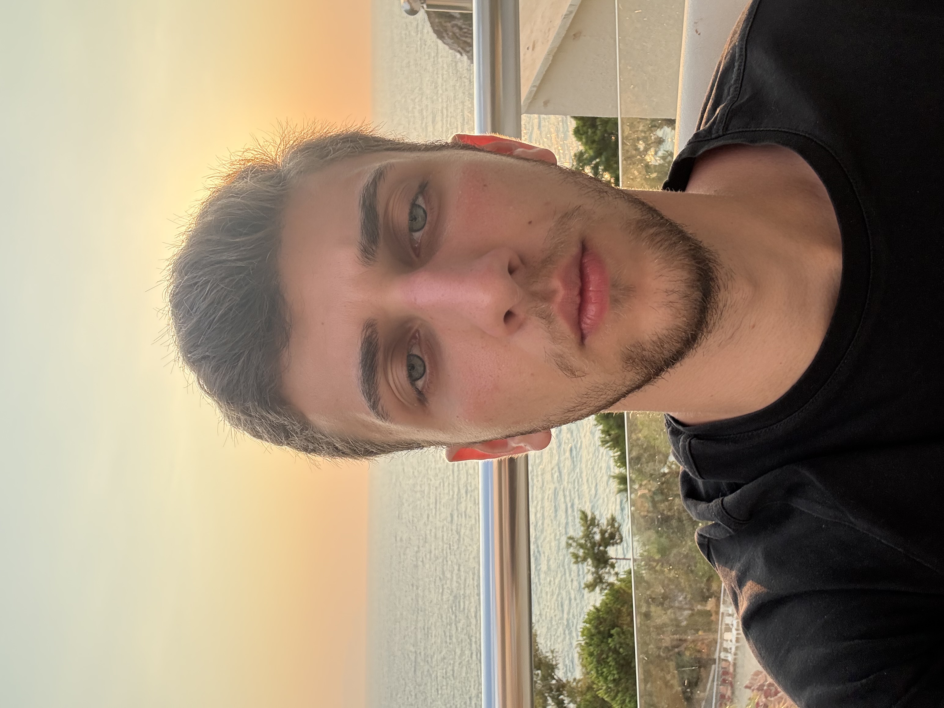 Efe Erkek