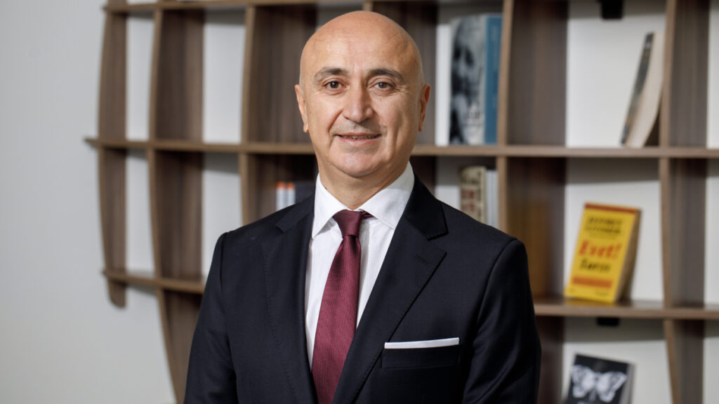 ÖZGÜR GÜNAYDIN